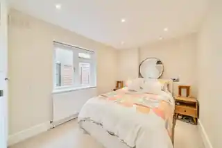 160 Earlsfield Road, photo 4