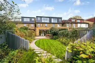 160 St Leonards Road, photo 3
