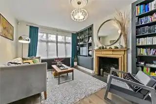160 St Leonards Road, photo 4