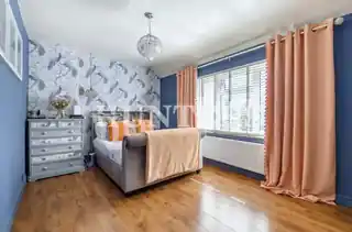 161 Bromhall Road, photo 3