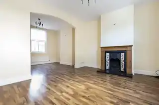 161 Lynton Road, photo 4