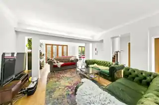 161 Mortlake Road, photo 2