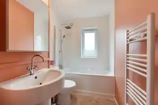 161 Parkside Estate, photo 4