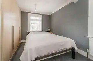 161 Powerscroft Road, photo 4
