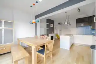 162 Gassiot Road, photo 3