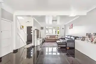 162 Glebe Avenue, photo 3