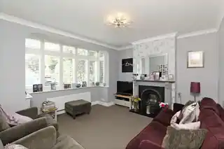 162 Uxbridge Road, photo 3