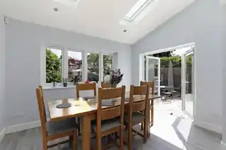 162 Uxbridge Road, photo 4