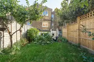 162A Bellenden Road, photo 2