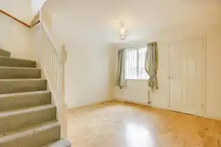 163 Leigh Hunt Drive, photo 3