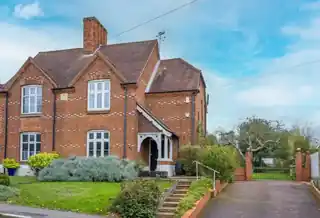 164 Harefield Road, photo 2