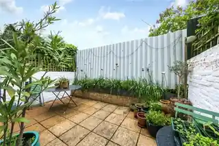 165 Amyand Park Road, photo 4