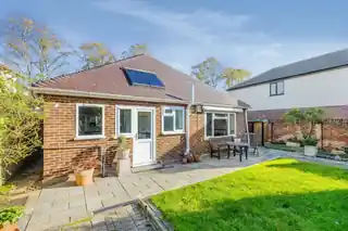 166 King Charles Road, photo 3