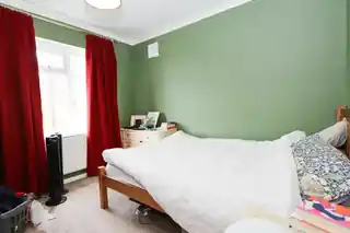 166 Ruislip Road, photo 3