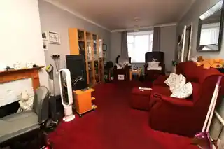 166 Valence Wood Road, photo 3