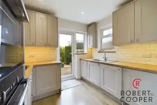 167 Queens Walk, photo 2