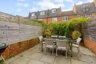 167 Seagrave Road, photo 3