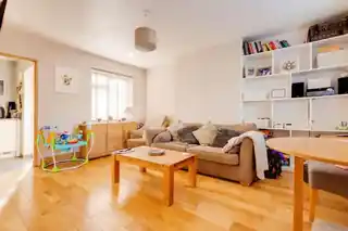 167 Whitethorn Avenue, photo 4