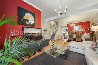 168 Roslyn Road, photo 2
