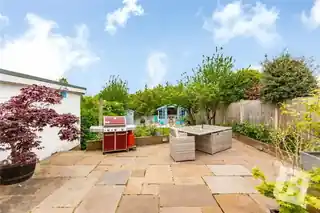 169 Parkside Avenue, photo 4