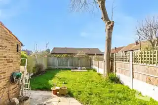 16A Manor Road, photo 4