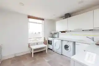 16A Manor Road, photo 3