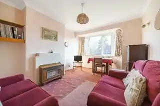 16A Oakleigh Close, photo 2