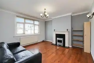 16A Willow Road, photo 2