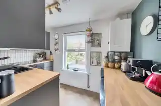 16B Glenwood Road, photo 3