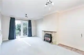 17 Addison Avenue, photo 3