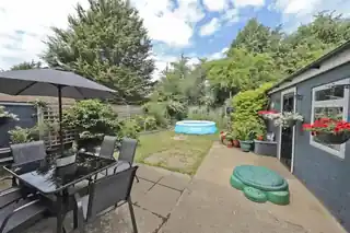 17 Almond Avenue, photo 4