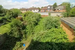 17 Arandora Crescent, photo 4