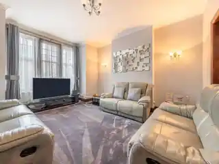 17 Avenue Road, photo 3