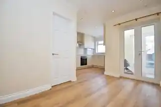 17 Blackhorse Road, photo 2