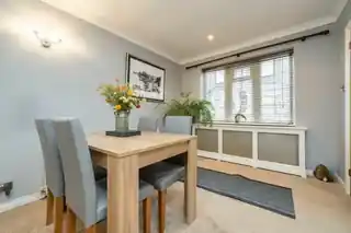 17 Byfield Road, photo 4