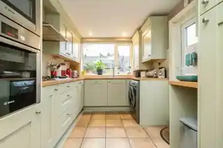 17 Byfield Road, photo 3
