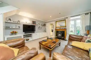 17 Byfield Road, photo 2