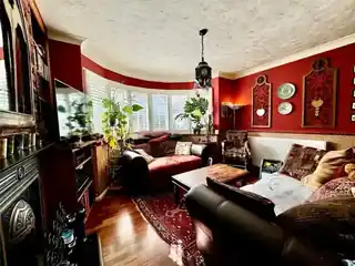 17 Charmouth Road, photo 2