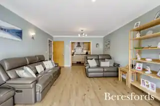 17 Cornsland Close, photo 4