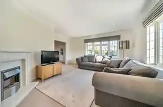 17 Elmstead Close, photo 2