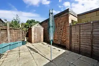 17 Glen Road, photo 2