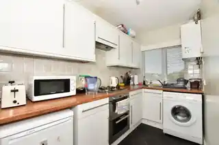 17 Glen Road, photo 3