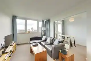 17 Haseley End, photo 3