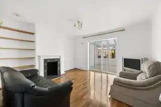 17 Haynt Walk, photo 2