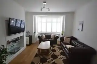 17 Heather Avenue, photo 2