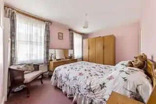 17 Hervey Park Road, photo 4