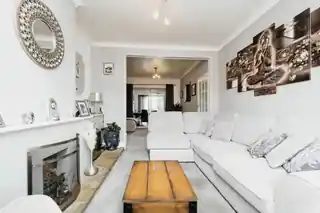 17 Hornford Way, photo 3