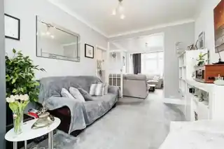 17 Hornford Way, photo 2
