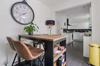 17 Iris Avenue, photo 4