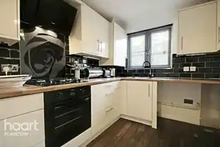 17 Lacewing Close, photo 4